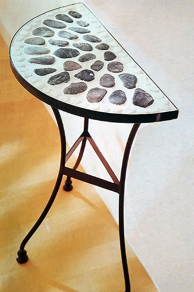 Как обновить столик? Каменная мозаика .